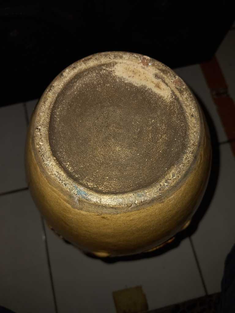 Guci Keramik China Antik