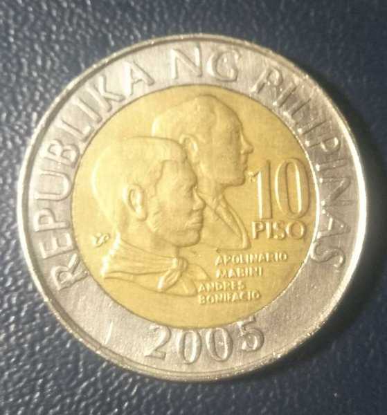 A 1689 Koin Bimetal 10 Piso Republika Philipinas 2005 Kondisi Sesuai Gambar