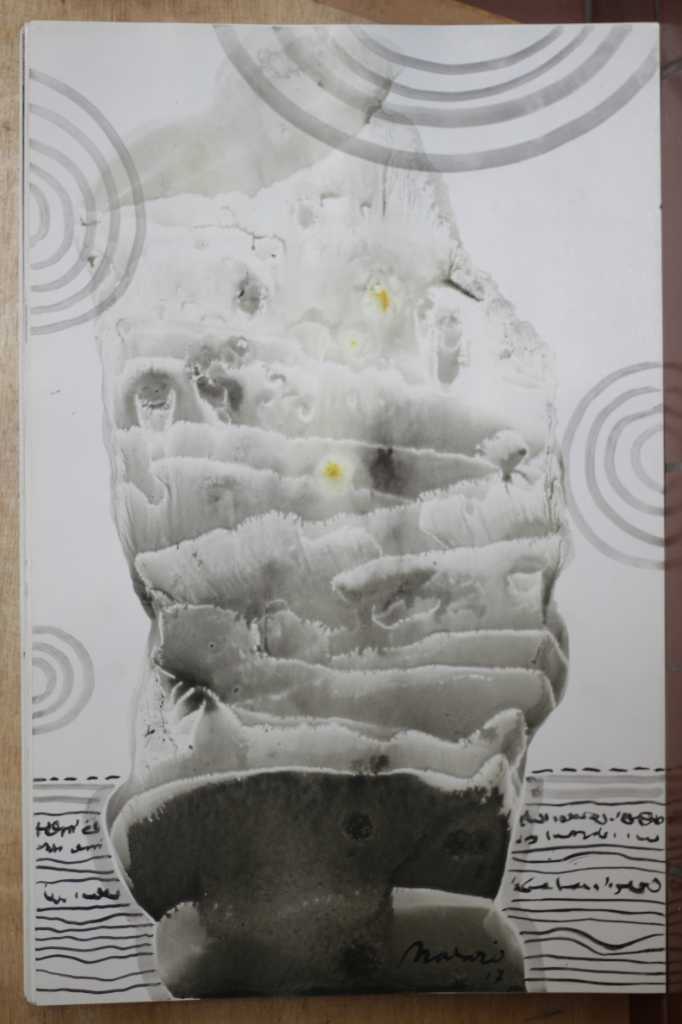 Lukisan Akrilik, Tinta diatas kertas ( Awan Berlapis )