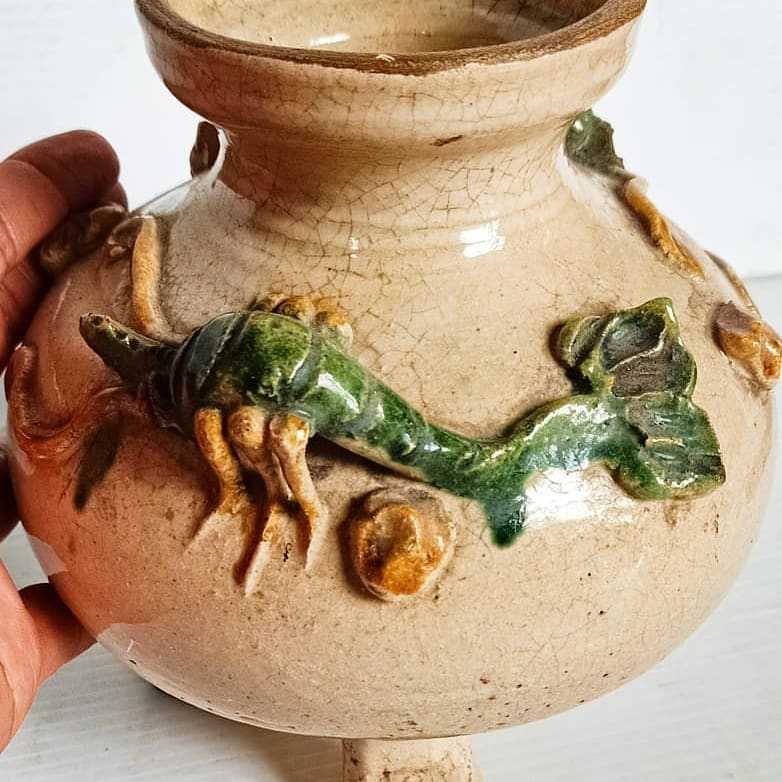 Guci Keramik Vintage