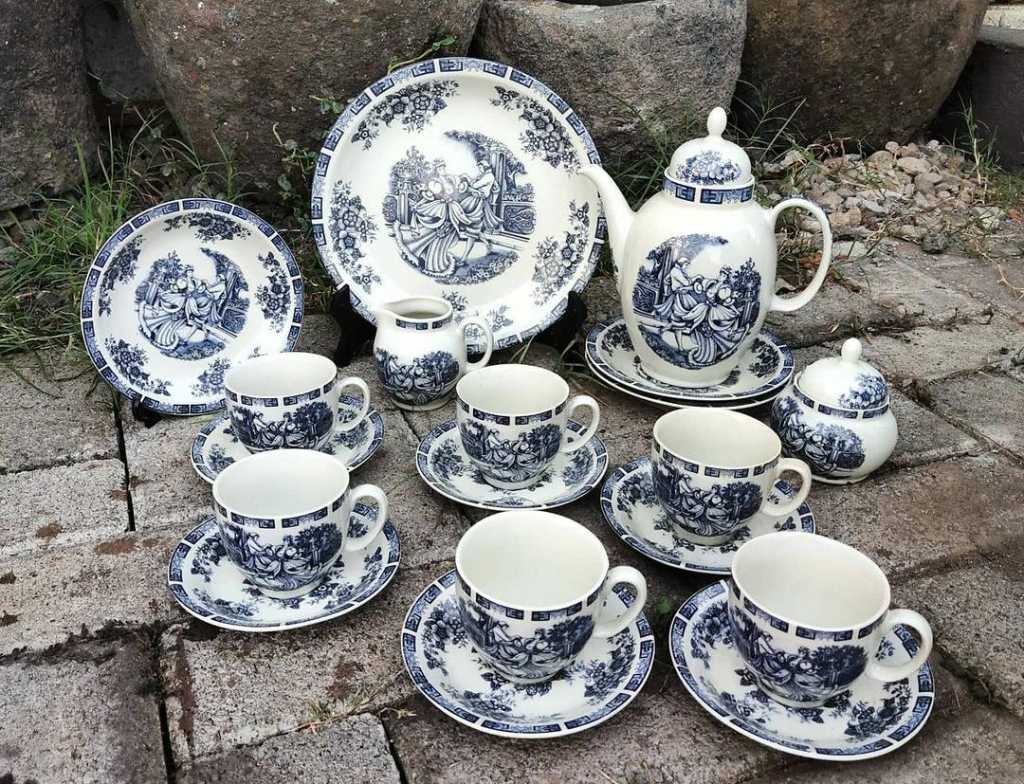 Tea Set Vintage