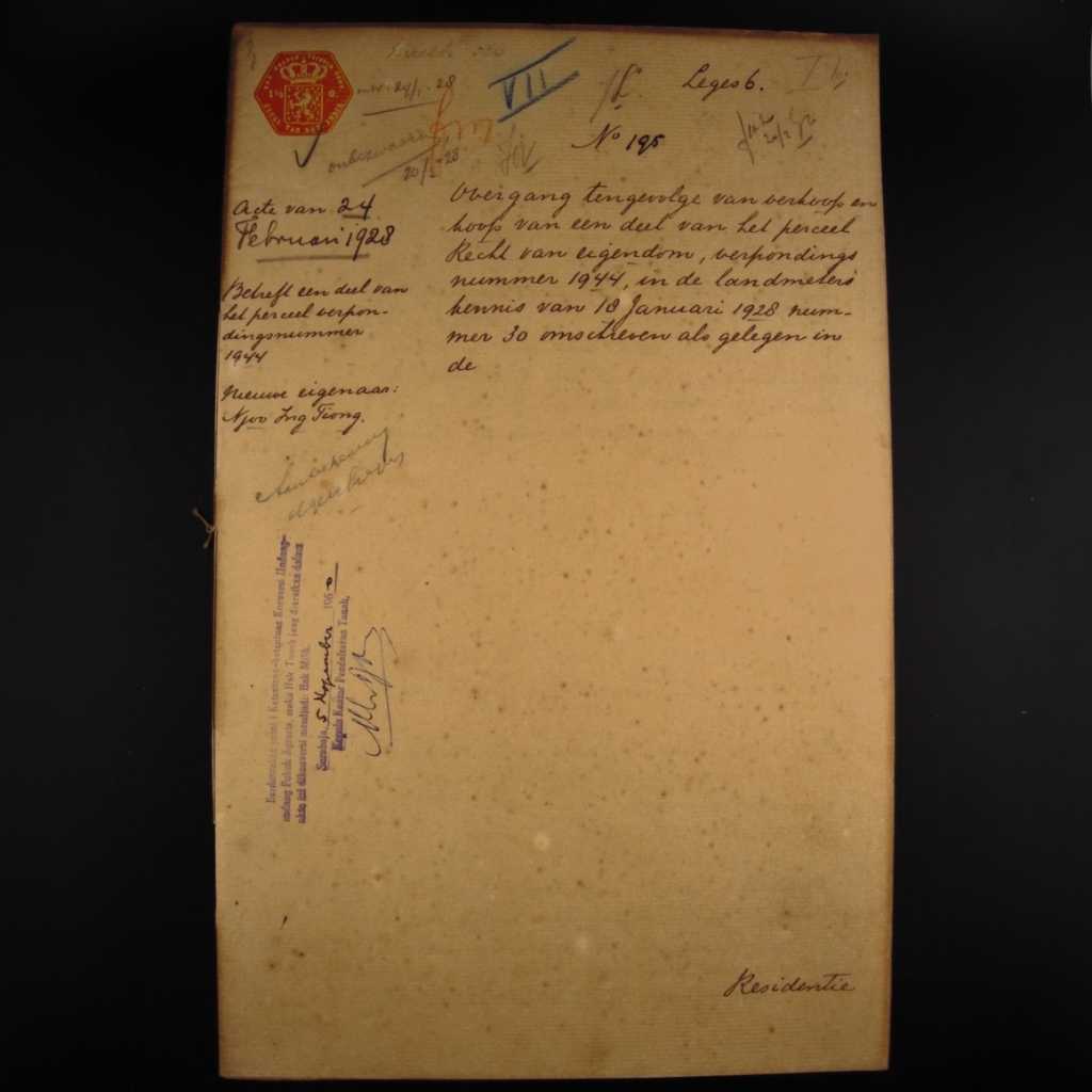 Koleksi Dokumen Tulis Tangan Akta Jual Beli Tanah Pemerintahan Hindia Belanda Kampung Kupang Pawiro Wilayah Surabaya Tanggal 24 Februari 1928 No 195