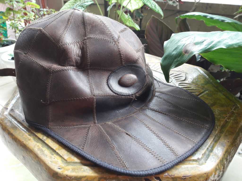 TOPI KULIT VINTAGE