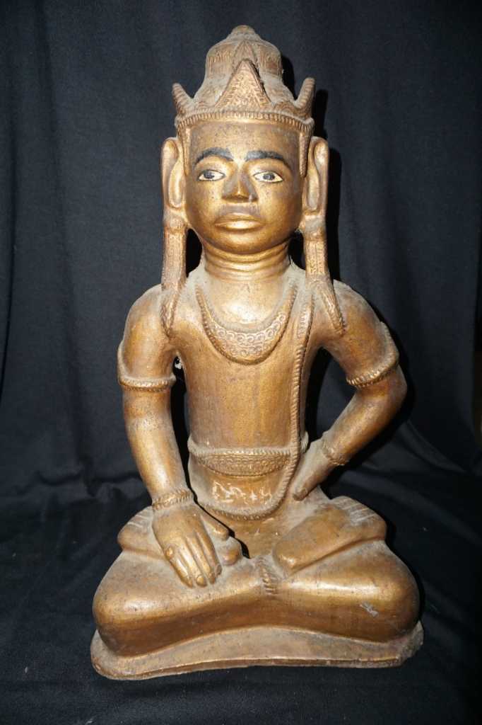 Patung Terracotta Raja