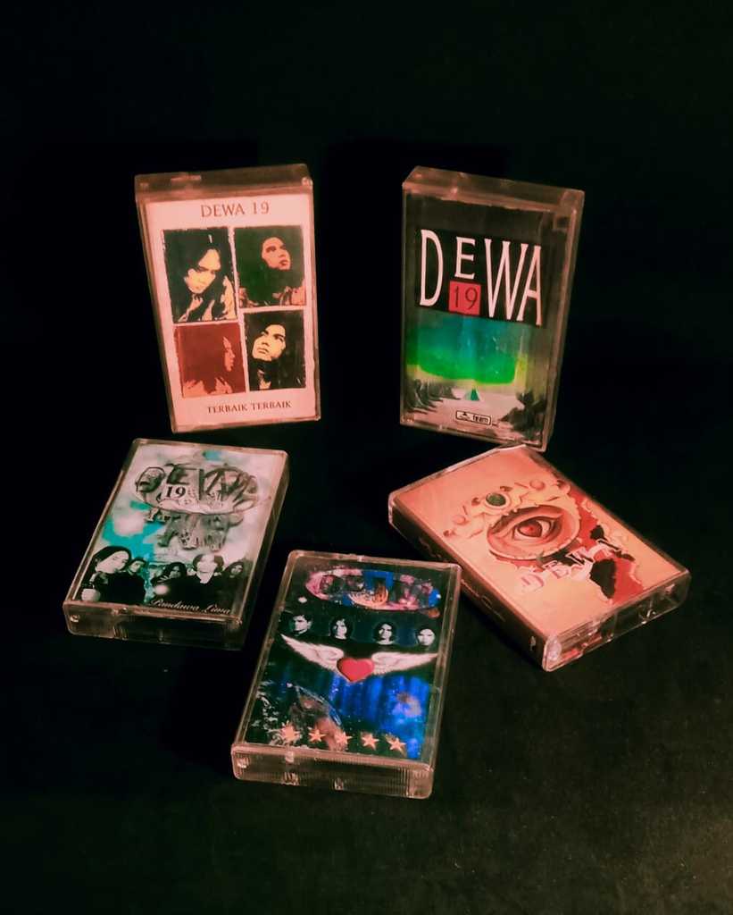 Kaset pita Dewa 19