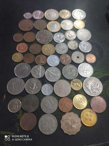 A2551 Set 50 keping Berbeda Koin Kuno -- Koleksian -- Sesuai -- Gambar