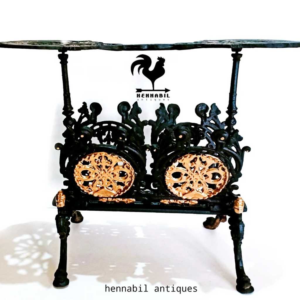 Rak Koran/majalah eropa jadul Bahan besi Cor...