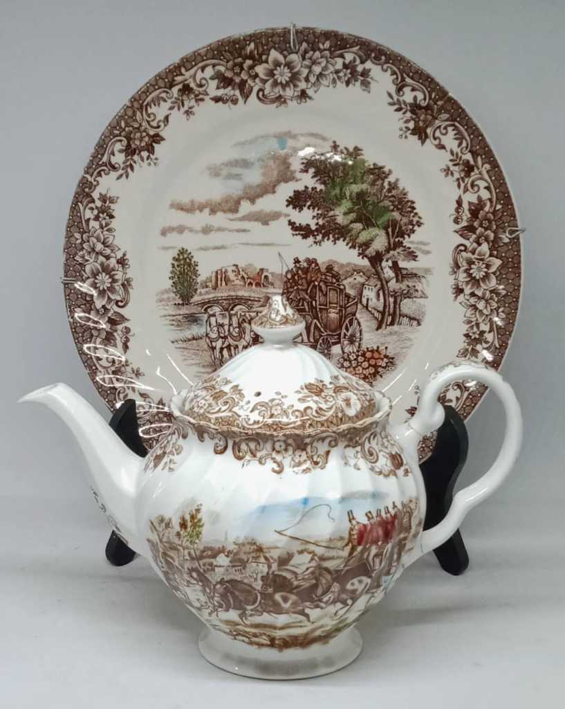 Piring Porcelain Vintage