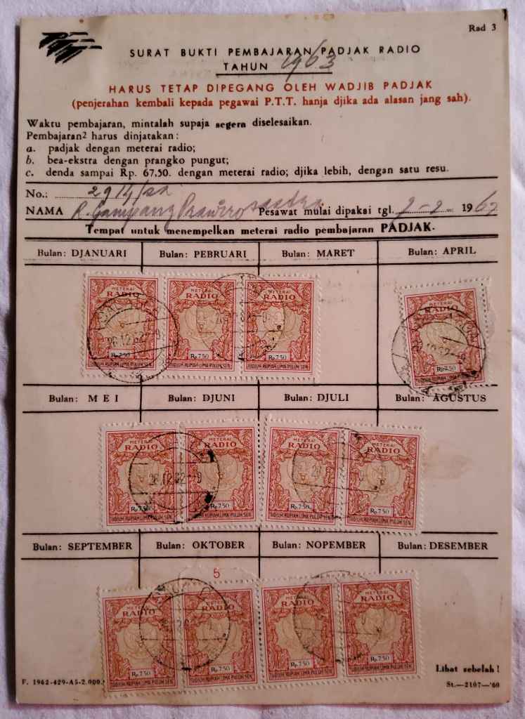 SURAT BUKTI PEMBAYARAN PADJAK RADIO NO. 2914/za ; tahun 1962-1963 : bukti pembayaran 12 buah materai Pajak Radio Rp. 7.5 (Tudjuh Rupiah Lima Puluh Sen)