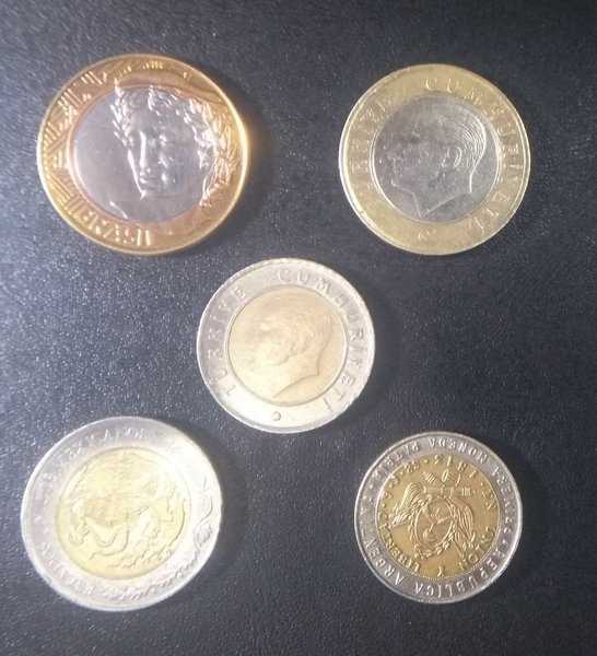 A 1629 Lot 5 Keping Koin Bimetal Berbeda