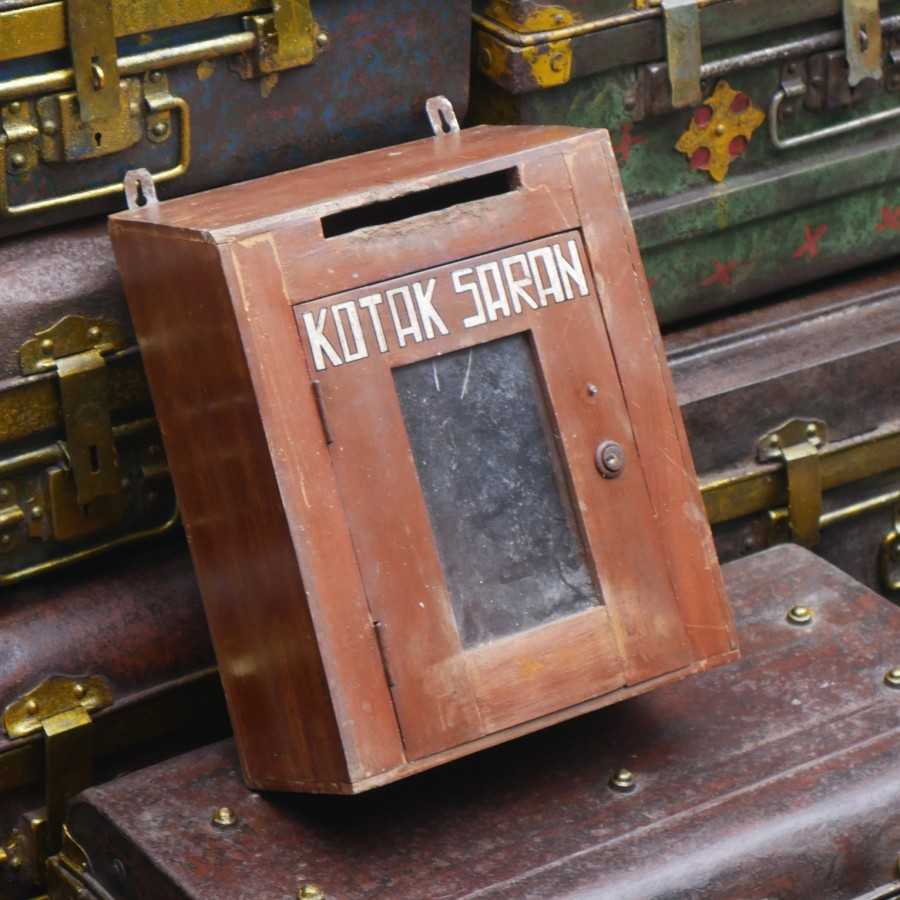 Kotak Saran Jadul Kayu