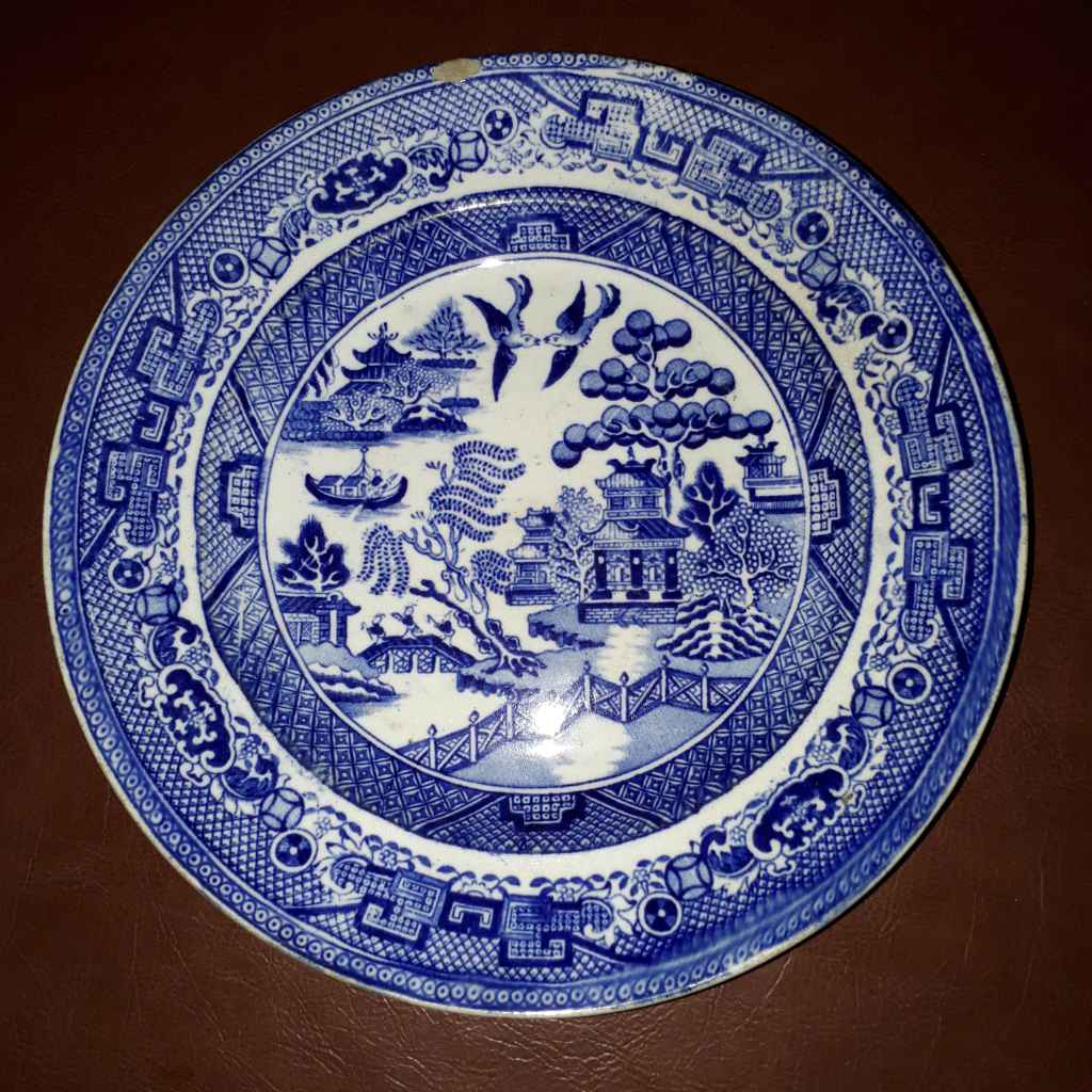 Piring Keramik Antik China