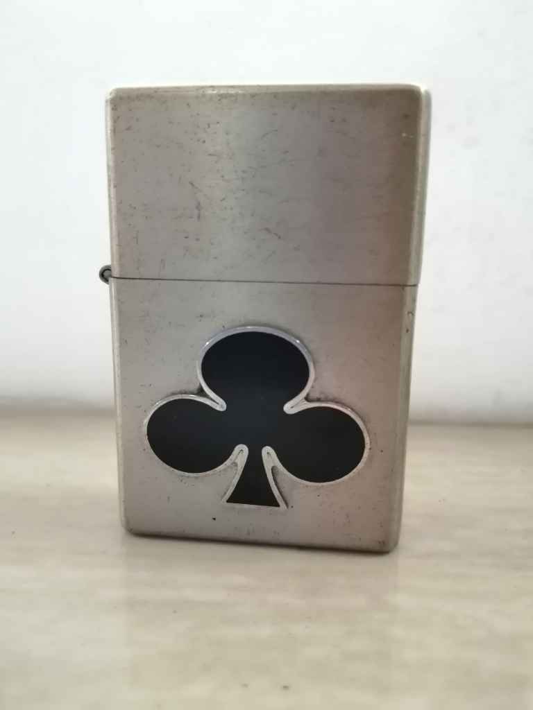 Korek api model zippo