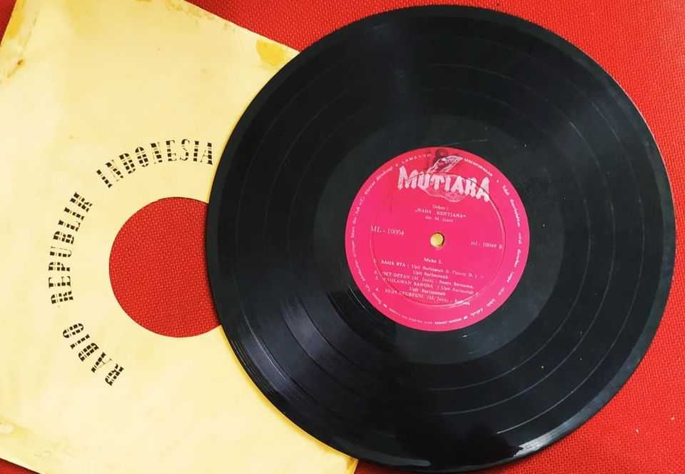 Piringan Hitam Orkes Nada Kentjana