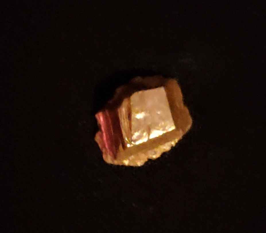 Potongan Uang Emas  Era Sailendra abad 8 / Gold Fragment. (M 0003)