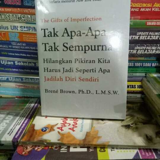 Tak apa tak sempurna ; hilangkan pikiran kita harus jadi seperti apa jadilah diri sendiri.
