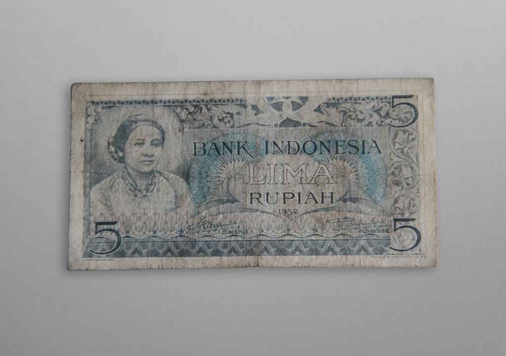 Uang Indonesia Seri Kebudayaan Kartini 5 Rupiah IDR Indonesia Tahun 1952
