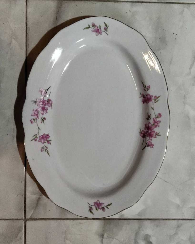 Piring Keramik Vintage China