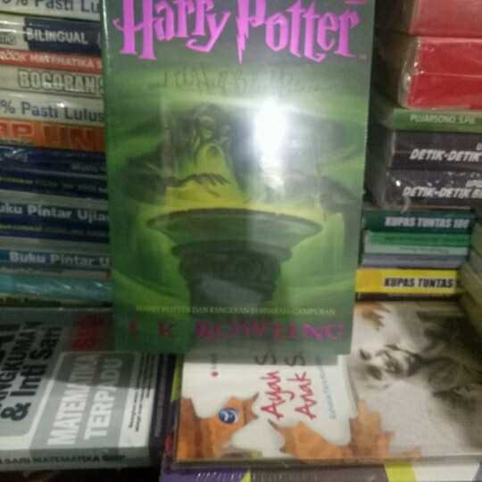 Novel Harry potter dan pangeran berdarah campuran