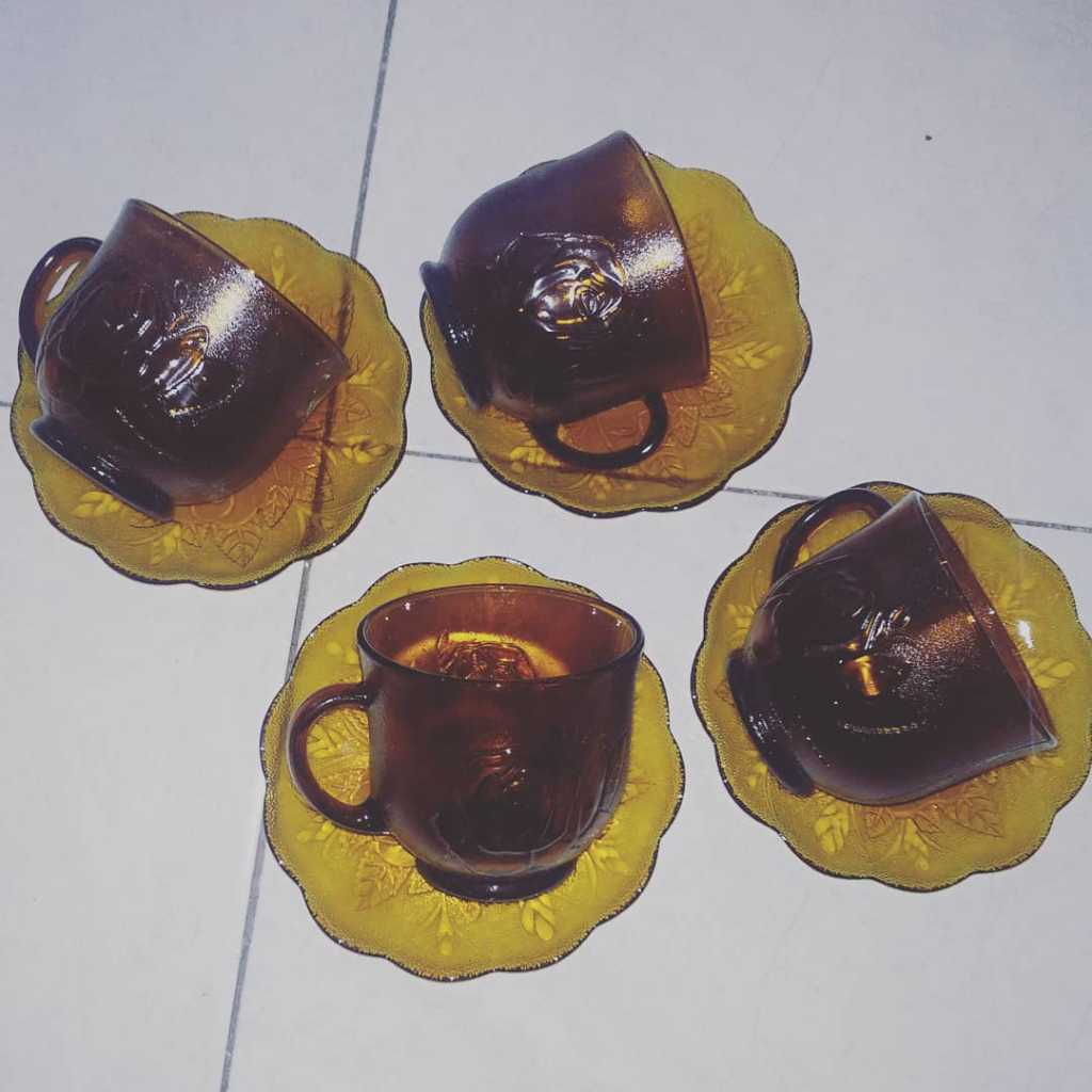 gelas mawar coklat