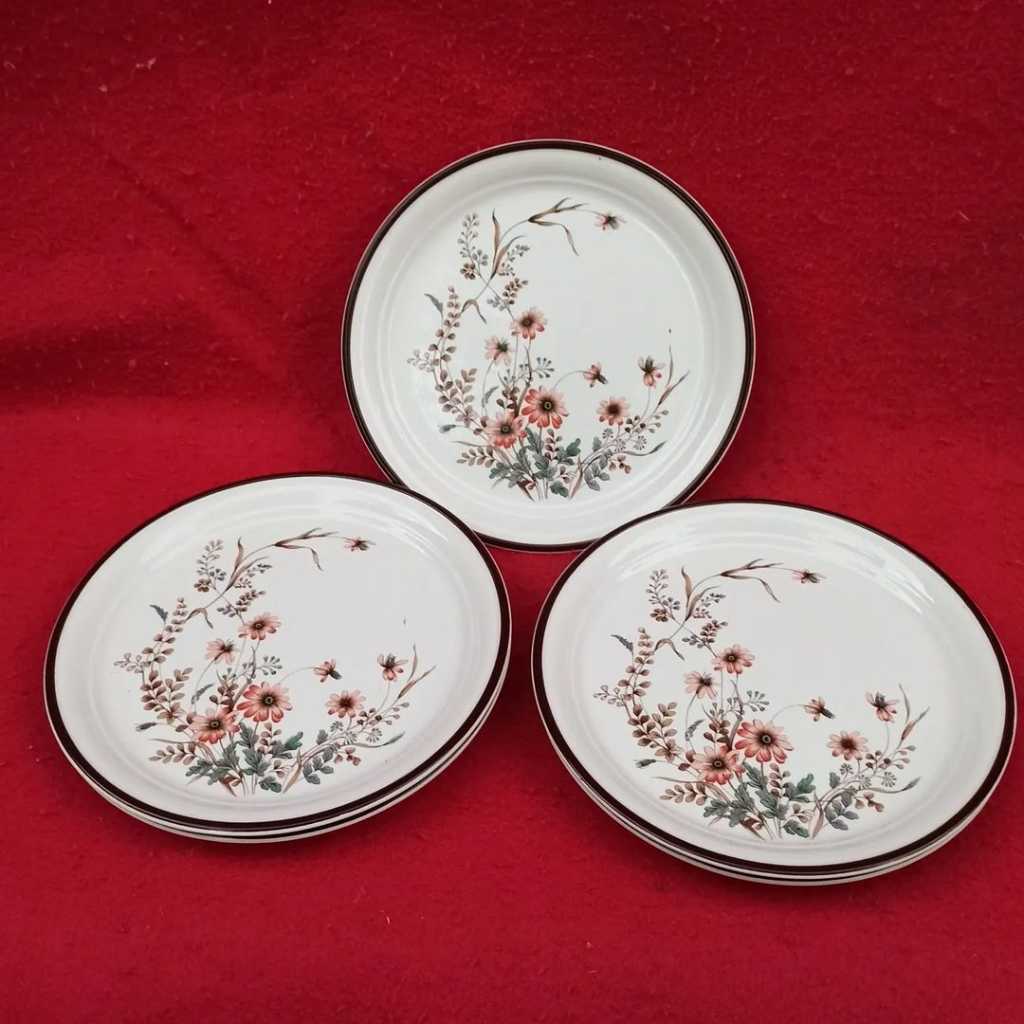 Piring Keramik Vintage Eropa