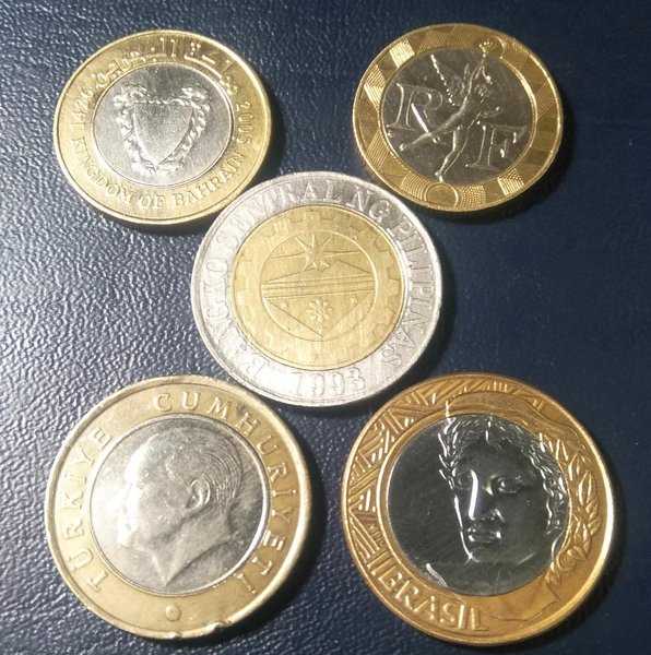 A 1633 Lot 5 Keping Koin Bimetal Bereda Jenis