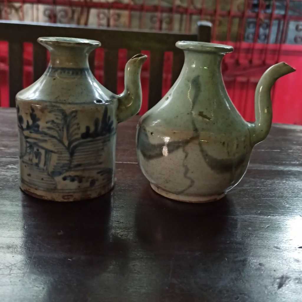 Botol Keramik China Antik