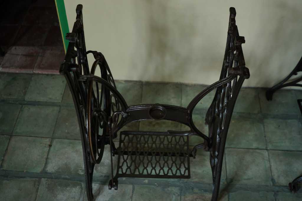 Mesin Jahit Kuno PFAFF