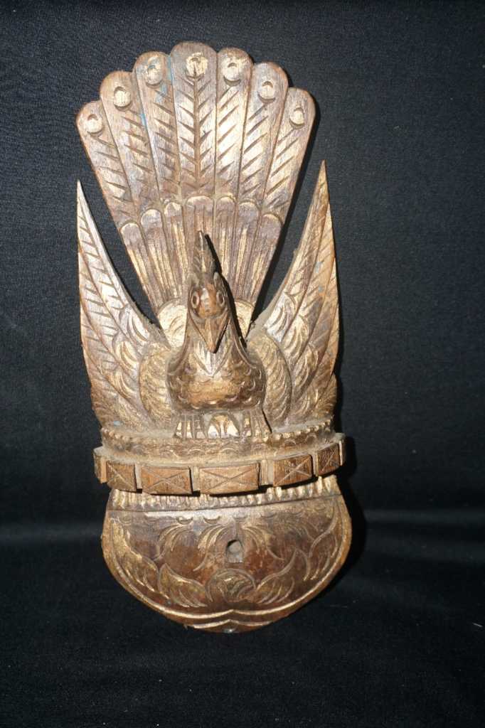 Kayu Ukir Motif Merak