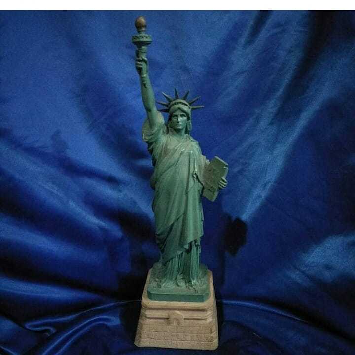 Patung Resin Vintage