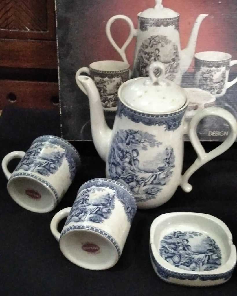 Cangkir Porcelain Jepang Vintage