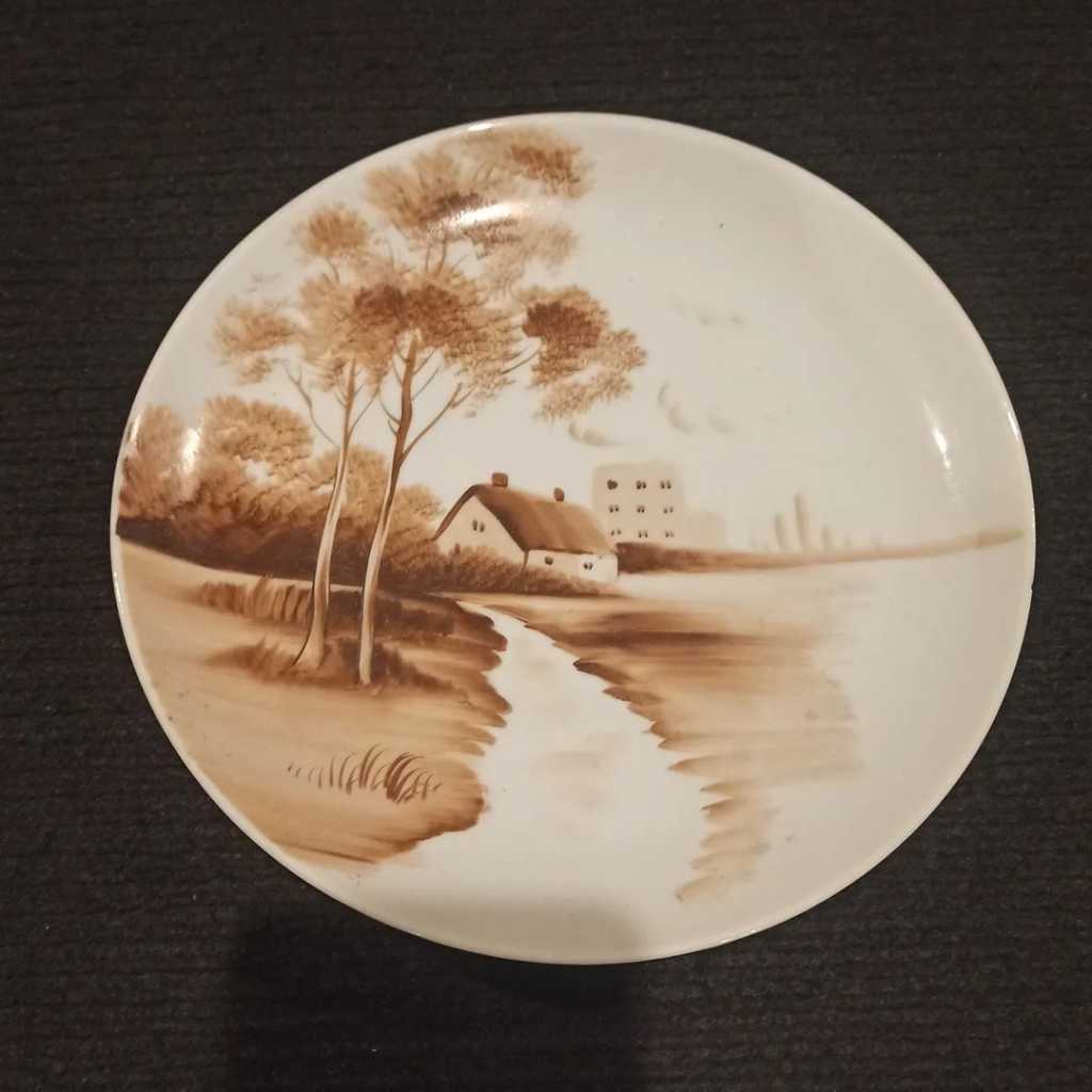 Piring Keramik Vintage