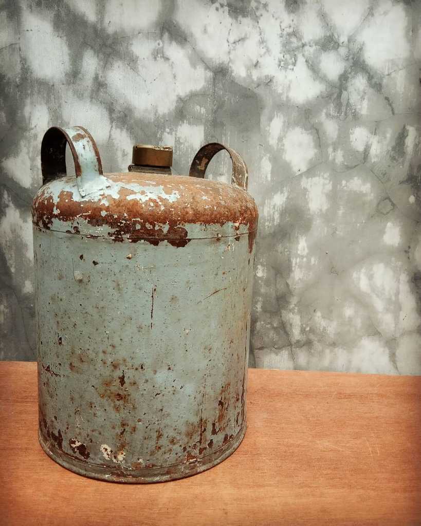 Jerigen bensin/minyak vintage