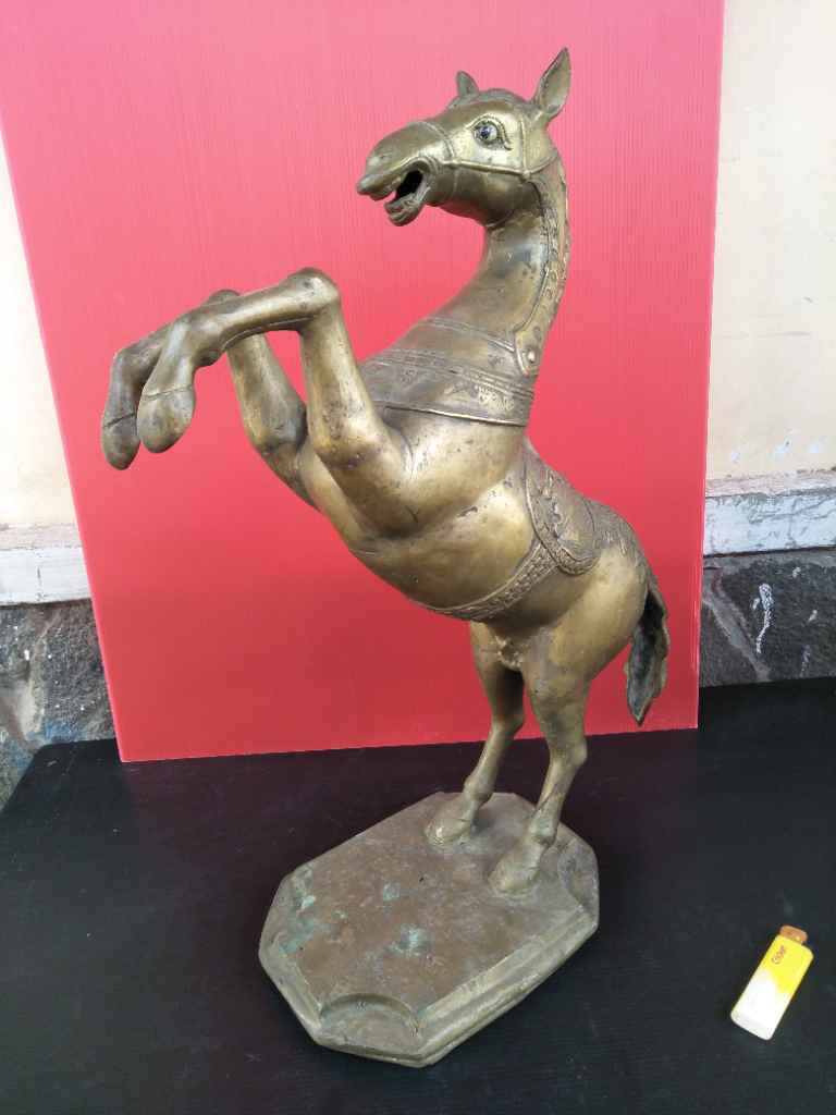 Patung Kuningan Antik