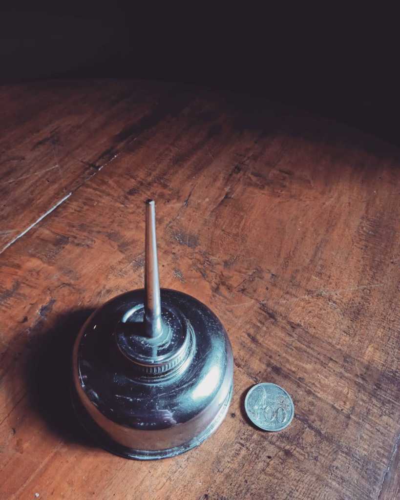 OILER can" lawas.. atau yg umum Di sebut Kecrotan Oli..