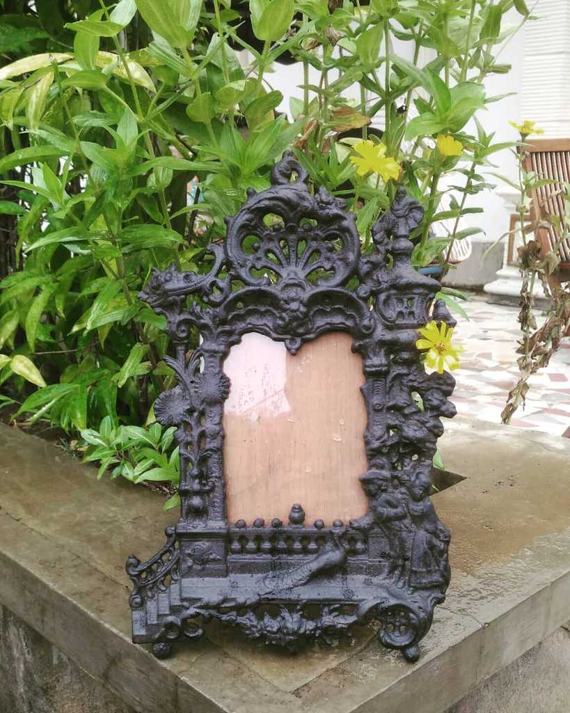 Frem foto. Bahan Besi Cor Ukuran:T32cm x L. 20cm