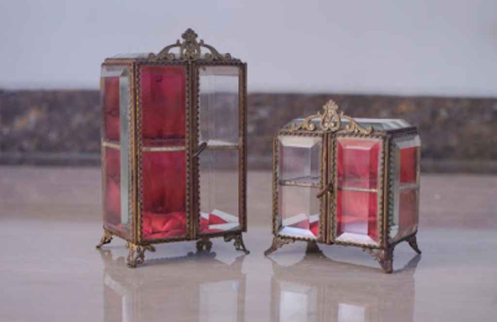 Kotak Perhiasan Kristal