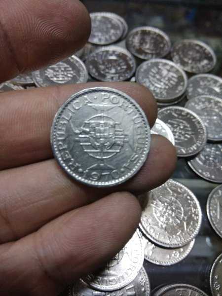 A 2051 Koin republika Portuguesa tahun 1970 Bekas Pakai Kondisi Sesuai Gambar