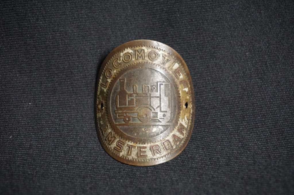 Emblem Plat Sepeda Ontel Merk Locomotif