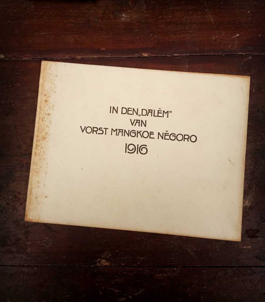 Buku lawas Mangkunegaran 1916.
