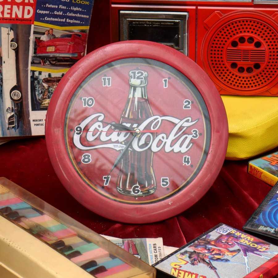 jam dinding cocacola