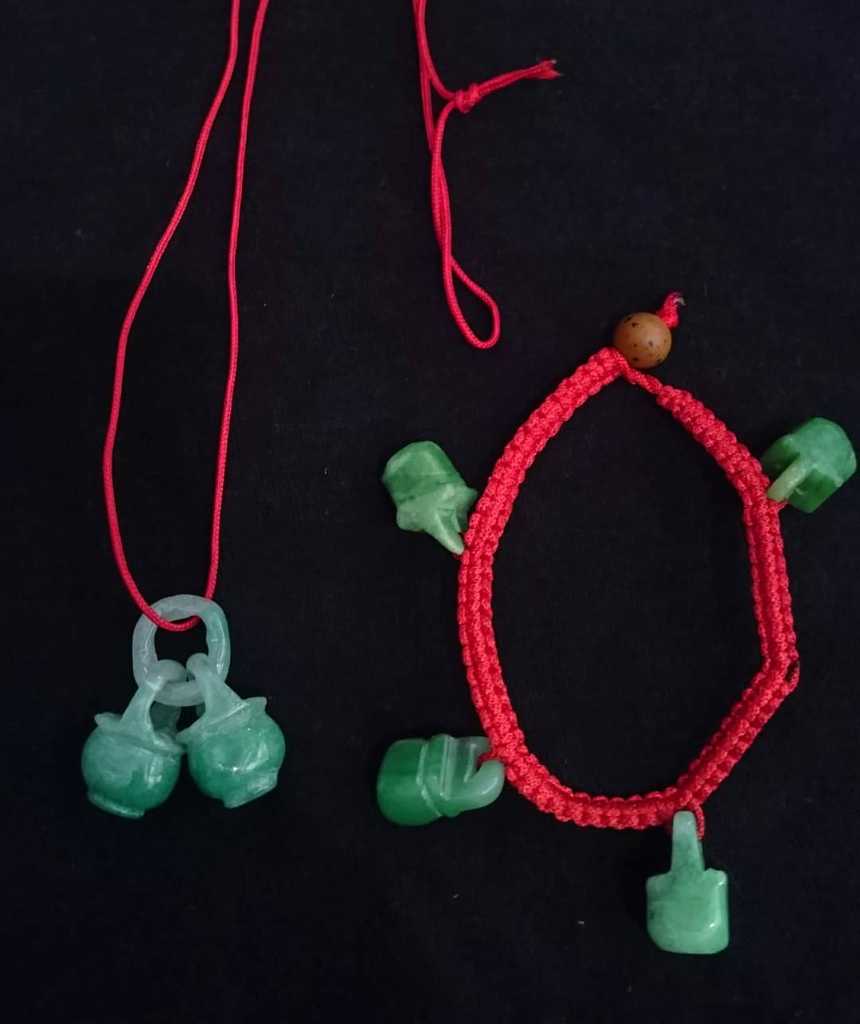 GELANG DAN KALUNG GIOK