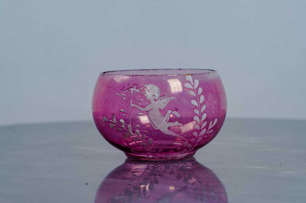 Mangkok Kristal Antik