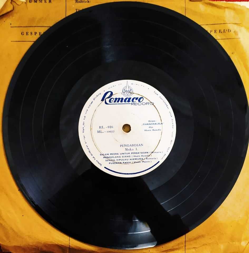 Piringan Hitam Pengabdian - Chandralela