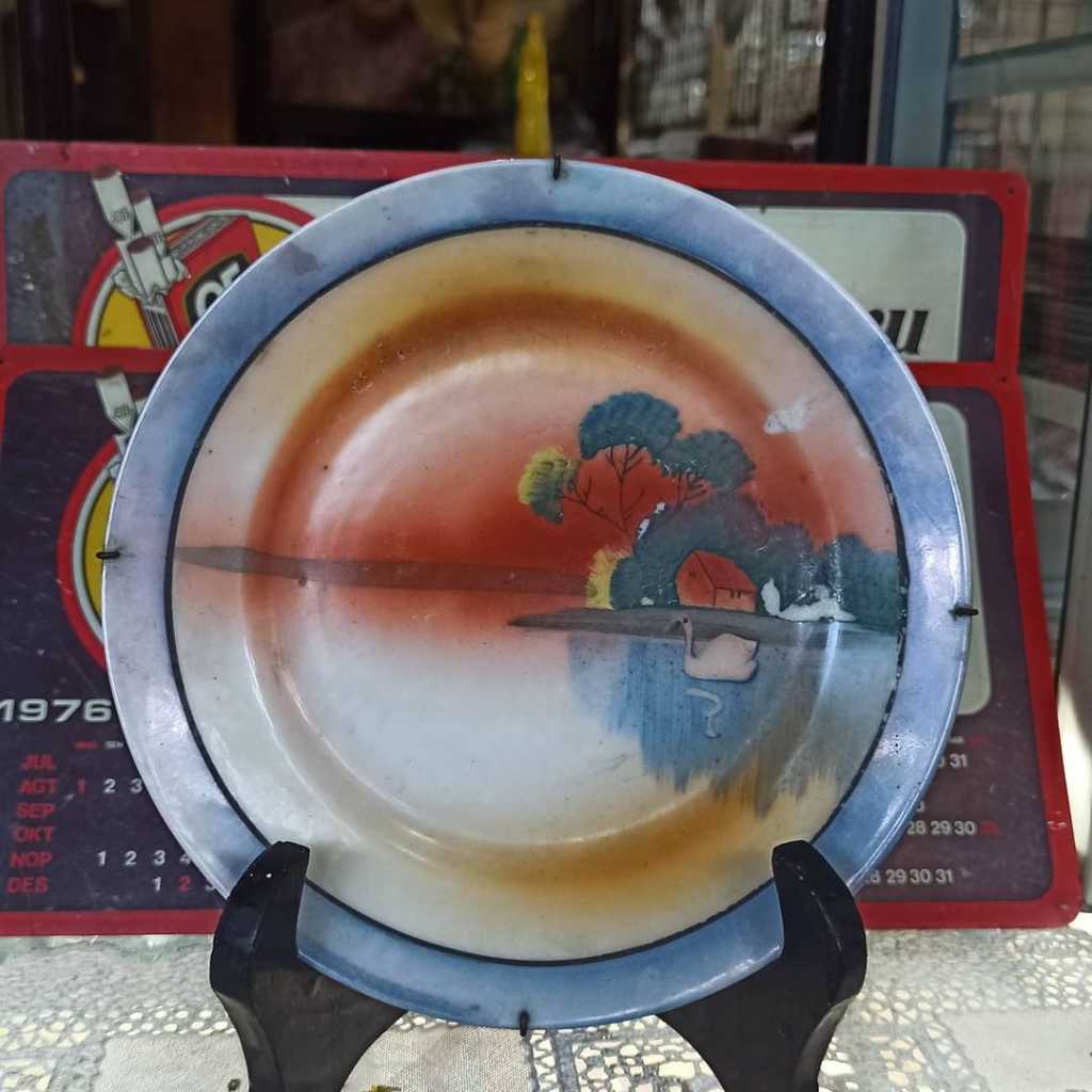 Piring Keramik Vintage