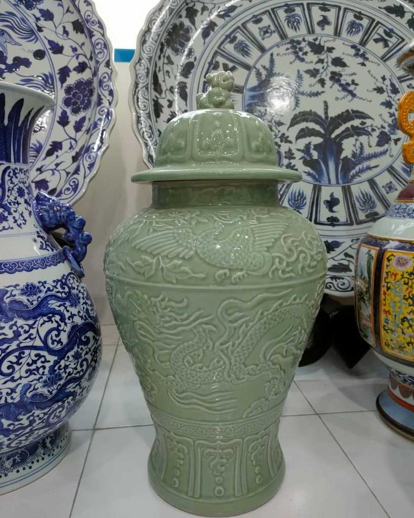 Celedon antik timbul T 55 cm