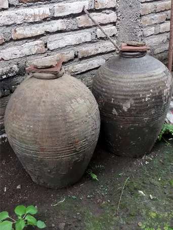 Gentong jawa terakota