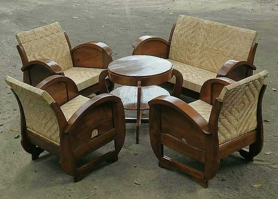 Kursi babon angrem rotan.