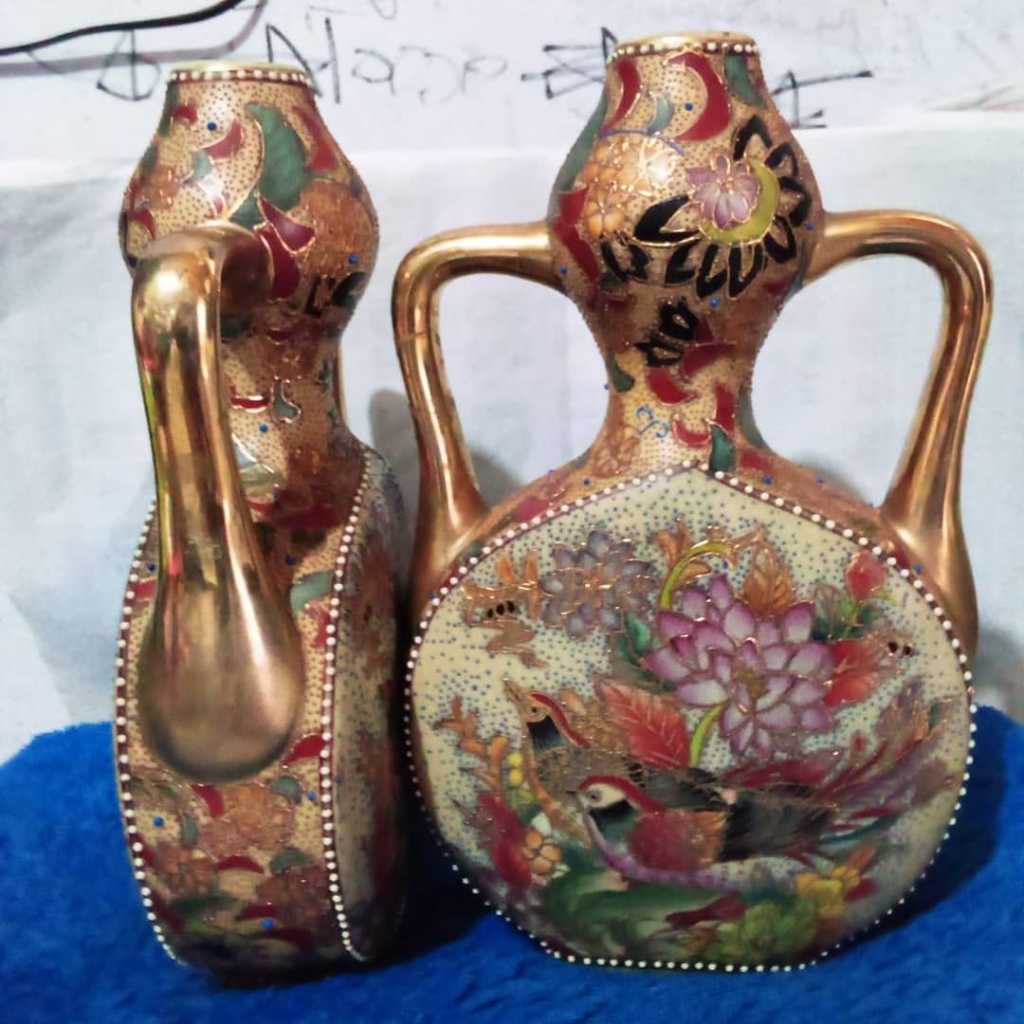 Guci Porcelain Vintage