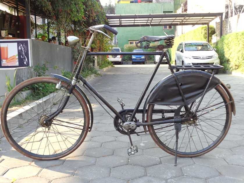 SEPEDA ANTIK PHOENIX MUTAPED - HOLLAND Thn 1950 (562 – SEPEDA ANTIK )